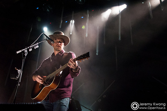 2014-05-09 NEEDTOBREATHE Concert-11